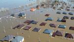 Penampakan Banjir Parah Rendam Orenburg Rusia