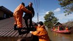 Penampakan Banjir Parah Rendam Orenburg Rusia