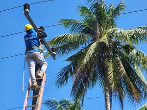PLN Aliri 2 Desa Pesisir di Konsel Sultra pada Momen Lebaran Idul Fitri