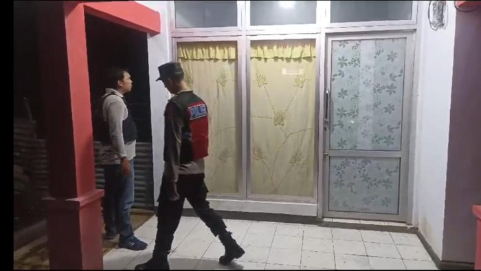 Polsek Kerkap menggencarkan patroli keamanan di sekitar rumah kosong di Wilayah Hukum Polsek Kerkap yang ditinggal mudik ke kampung halaman oleh pemiliknya