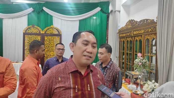 Popo Ali di open house Griya Agung.