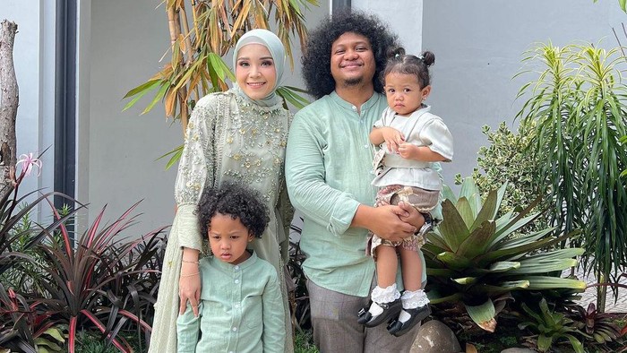 Potret Kenangan Babe Cabita dan Istri