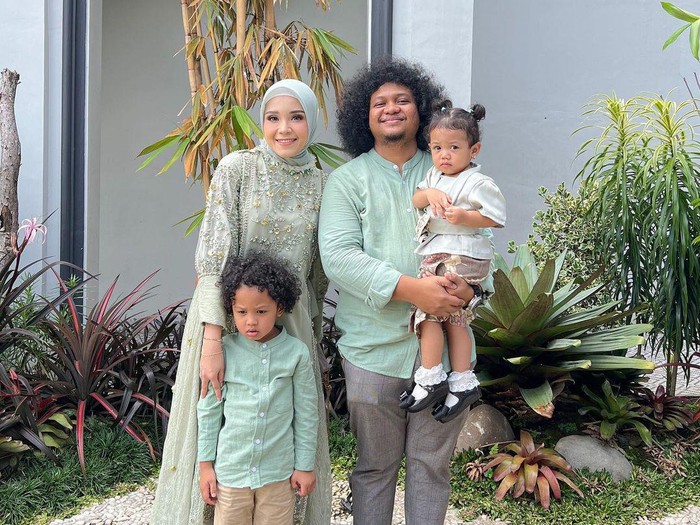 Potret Kenangan Babe Cabita dan Istri