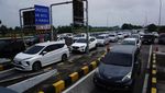 Potret Kepadatan Arus Lalin di Exit Tol Jombang