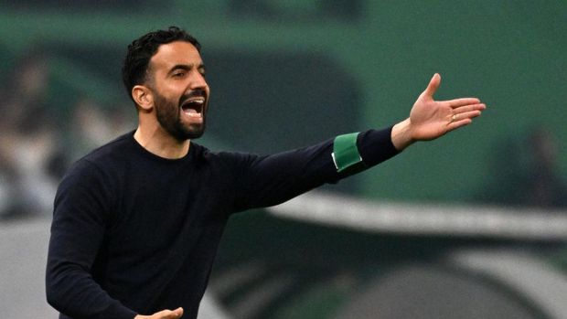 LISBON, PORTUGAL - APRIL 6: Manager Rúben Amorim of Sporting reacts during the Liga Portugal Bwin match between Sporting CP and SL Benfica at Estadio Jose Alvalade on April 6, 2024 in Lisbon, Portugal.(Photo by Zed Jameson/MB Media/Getty Images)