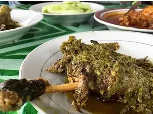 Lamak! Ini 5 Tempat Makan Legendaris di Bukittinggi