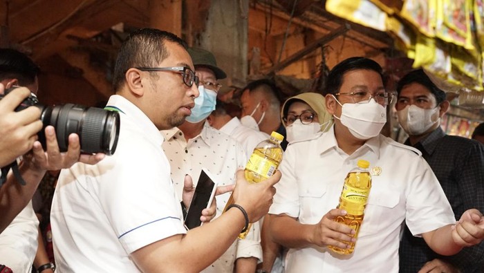 Direktur Utama ID Food Frans Marganda Tambunan mengimbau masyarakat tidak khawatir dan tetap berbelanja kebutuhan pangan secara bijak.