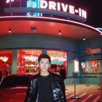 Begini penampilannya sekarang yang semakin tampan bak beda orang. Foto: Weibo Lin Hao Yang