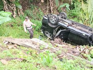 Minibus Jatuh ke Jurang Sedalam 5 Meter di Maros, 7 Orang Luka