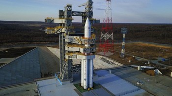 Rusia menguji peluncuran roket Angara-A5 dari Kosmodrom Vostochny pada Kamis (11/4) untuk pertama kalinya setelah gangguan teknis mendorong para pejabat untuk membatalkan misi pada menit-menit terakhir selama dua hari berturut-turut. Pada hari Rabu uji peluncuran roket luar angkasa dibatalkan karena tidak berfungsinya sistem kendali peluncuran mesin.