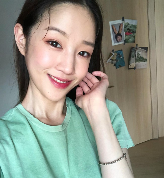 Setelah petugas medis dipanggil dan dilakukan CPR, Park Bo Ram dibawa ke Rumah Sakit Universitas Hanyang. Sayangnya nyawa wanita tersebut tidak dapat diselamatkan dan dinyatakan meninggal pada 23:17. Foto: Instagram @ramramram