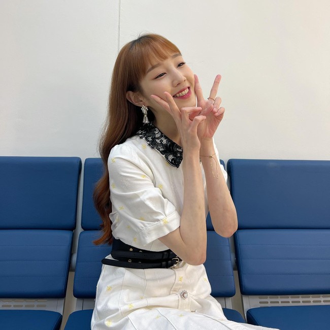 Selain soundtrack Reply 1988, wanita yang sering dipercaya melantunkan OST drakor itu dikenal dengan lagu-lagu, seperti Beautiful, Will Be Fine, Destiny, I Hope, Please say something, even though it is a lie, dan lain-lain. Foto: Instagram @ramramram