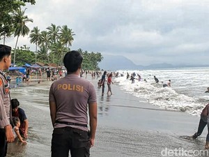 Dear Wisatawan, Jangan Berenang di Pantai Sukabumi!