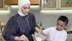 Potret Kulineran Putri Zulhas Lebaran Bareng Verrell Bramasta