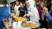 Tunjukkan dukungan pada UMKM kuliner, Putri Zulhas terlihat beli jajanan kekinian saat mampir ke bazar yang ada di halaman Transmart Bandar Lampung. Foto: Instagram putri_zulhas