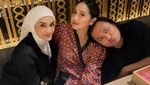 Potret Kulineran Putri Zulhas Lebaran Bareng Verrell Bramasta