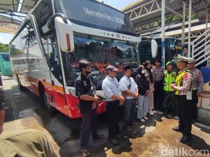 Sopir Bus Terminal Purabaya Diminta Jaga Keselamatan Penumpang
