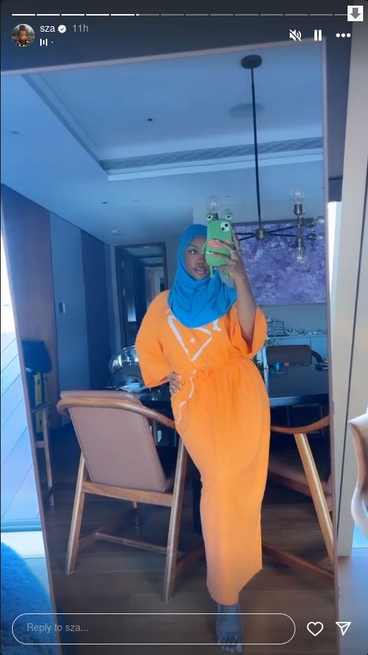 SZA Berhijab