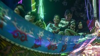 Pasar malam bisa menjadi hiburan alternatif bagi warga saat libur lebaran.  
