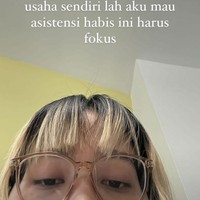 Unggahan Zara di Instagram jadi sorotan bukan karena gaya busananya yang bak orang Jepang. Netizen yang membanjiri kolom komentar, heboh dengan penampilan Zara yang perdana memperlihatkan rambutnya usai memutuskan melepas hijabnya. Foto: Dok. Instagram