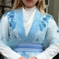 Camillia Laetitia Azzahra atau Zara mengunggah deretan fotonya merayakan Idul Fitri 2024 di Inggris, tempatnya menuntut ilmu saat ini. Zara tampil dengan busana perpaduan warna biru dan putih. Foto: Dok. Instagram