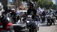 Ride for Hope, sebuah acara di mana orang-orang mengendarai sepeda motor melintasi negeri untuk mendukung para sandera yang diculik dalam serangan mematikan tanggal 7 Oktober di Israel oleh kelompok Islam Palestina Hamas dari Gaza, ketika konflik antara Israel dan Hamas terus berlanjut, di Tel Aviv, Israel, Jumat (12/4).