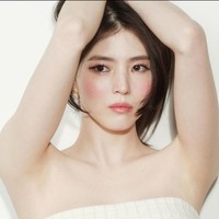 Nama Han So Hee baru-baru ini marak jadi perbincangan karena skandal kencannya dengan Ryu Jun Yeol. Terlepas dari kontroversinya, Han So Hee berhasil masuk daftar artis Korea tercantik 2024 dengan perolehan suara 15.550. Artis kelahiran 1994 ini telah menelurkan karyanya lewat serial The World of the Married, My Name, Nevertheless, dan Gyeongseong Creature. Foto: Dok. Instagram