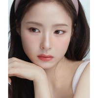 Shin Se Kyung baru saja merampungkan dramanya bersama Jo Jung Suk yang bertajuk Captivating the King. Artis berusia 33 tahun ini berada di posisi ketujuh sebagai artis Korea tercantik 2024 dengan jumlah suara 11.118. Ia juga beberapa kali menang penghargaan, di antaranya sebagai Excellent Actress untuk drama When a Man Loves, dan Best Actress untuk drama Rookie Historian Goo Hae Ryung. Foto: Dok. Instagram