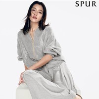 Di urutan sepuluh artis Korea tercantik 2024 ada Han Hyo Joo. Artis pemeran Moving ini meraih suara 7.277. Namanya mulao dikenal sejak membintangi Brilliant Legacy pada 2009 bersama Lee Seung Gi. Beberapa drama Korea yang pernah dibintangi Han Hyo Joo adalah Dong Yi, W : Two World, dan Happiness.Foto: Dok. Instagram