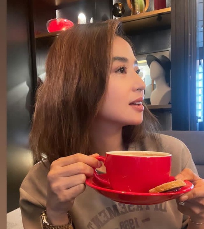 Dewi Perssik Dewi Perssik