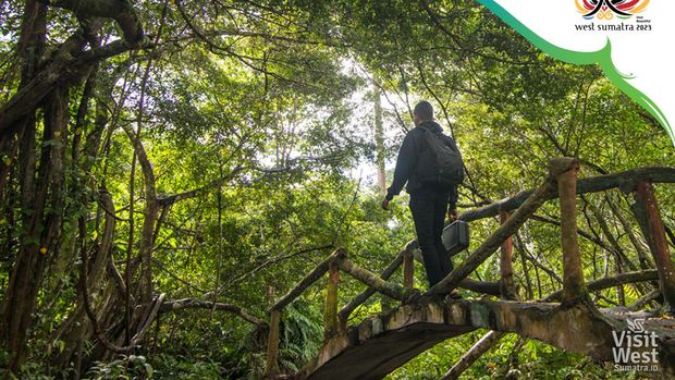 (https://visitbeautifulwestsumatra.id)