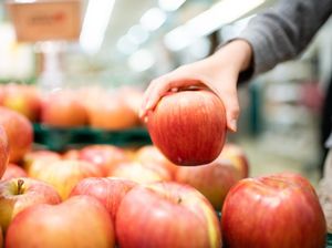Diet Makan 3 Apel Sehari, Aman dan Efektif atau Sekadar Tren?