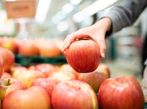 Diet Makan 3 Apel Sehari, Aman dan Efektif atau Sekadar Tren?