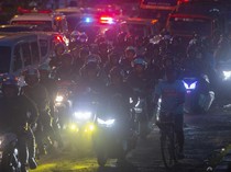 Jalur Pantura Cirebon Padat Kendaraan