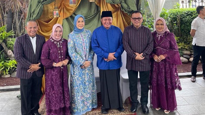 Joncik Muhammad dan Herman Deru beserta keluarga.