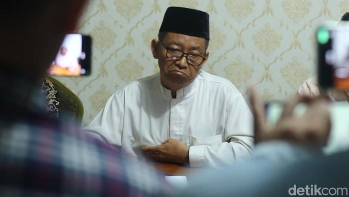 Khatib saat Salat Idul Fitri di Lapangan Tamanan, Banguntapan, Bantul, Untung Cahyono meminta maaf ke publik, Sabtu (13/4/2024).