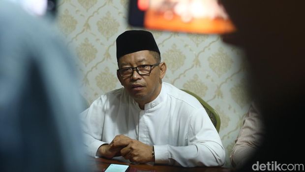 Khatib saat Salat Idul Fitri di Lapangan Tamanan, Banguntapan, Bantul, Untung Cahyono meminta maaf ke publik, Sabtu (13/4/2024).