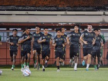 Pelatih Persebaya Cek Berat Badan Pemain Usai Libur Lebaran