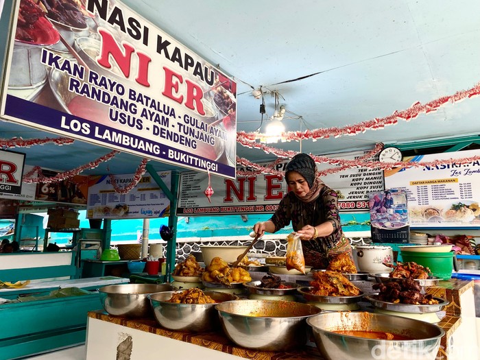 Nasi Kapau Ni Er di Los Lambuang Bukittinggi