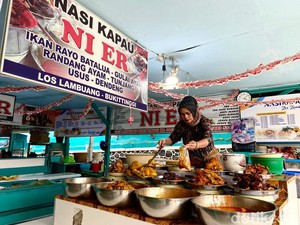Lamaknyo! Nasi Kapau Lauk Dendeng Racikan Ni Er di Los Lambuang