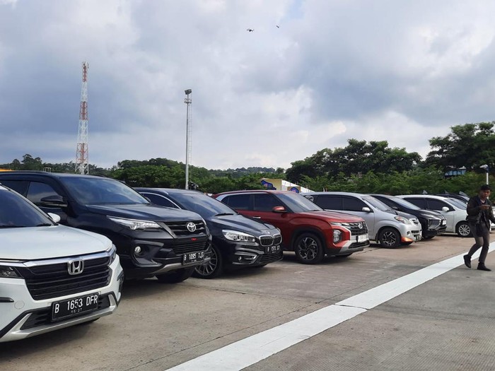 One way arus balik dari KM 414 Tol Kalikangkung ke KM 72 Tol Cipali (Annisa/detikcom)
