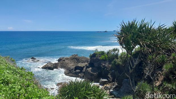 Pantai Muaragatah Pangandaran