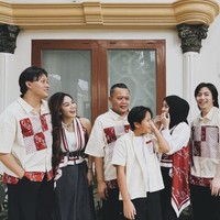 Kebersamaan Mahalini bersama keluarga Rizky Febian juga terlihat dalam unggahan akun Instagram ayahnya, Sule. Foto: dok. Instagram dan YouTube Putri Delina