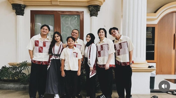 Penampilan Mahalini Ikut Rayakan Lebaran Bersama Keluarga Rizky Febian