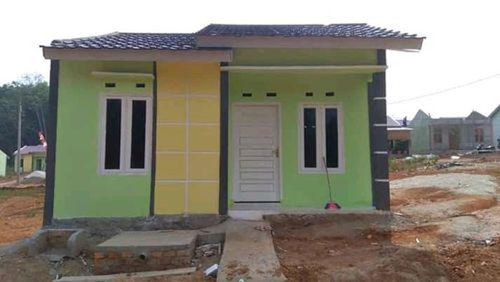 Penampakan depan rumah di Perumahan Adzikro