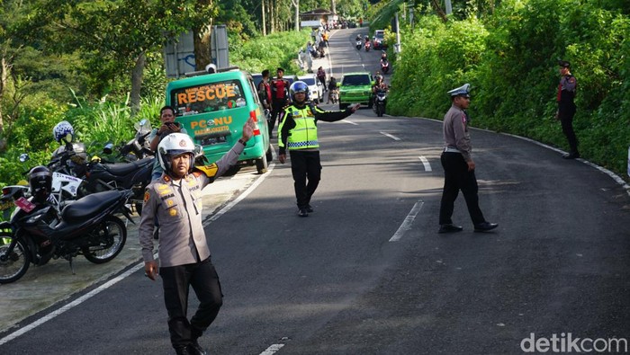 Pos Check Point Polres Mojokerto Efektif Cegah Kecelakaan
