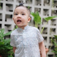 Ditambah dengan tingkah dan ekspresinya yang lucu, adik Rafathar itu selalu berhasil bikin banyak netizen jadi ikut gemas. Duuuh tercipung cipung, komentar salah seorang netizen. Foto: Instagram/@tercipungcipung/@raffinagita1717