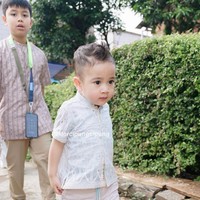 Pemilik nama lengkap Rayyanza Malik Ahmad itu lahir pada 26 November 2021. Saat ini usianya sudah menginjak 2 tahun.  Foto: Instagram/@tercipungcipung/@raffinagita1717