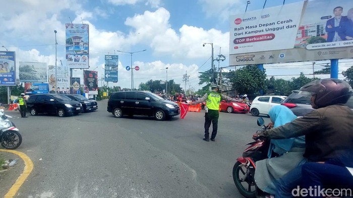 Simpang Papar, Kediri.