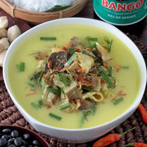 Sluurp! 5 Empal Gentong Terkenal di Cirebon yang Wajib Dicicipi